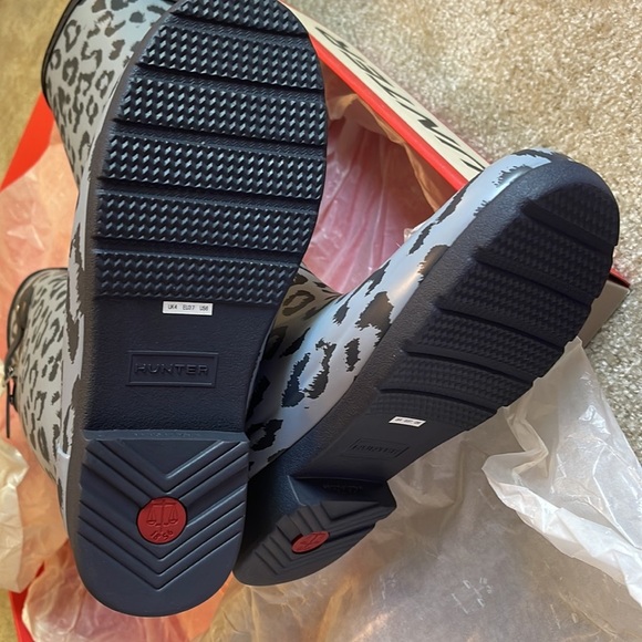 New Hunter Women’s Original Tall Leopard Print Refined Rainboots Size US 6 - Picture 4 of 11